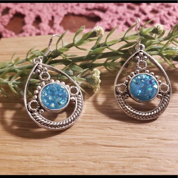 🔥  Silver .925 Sky Blue Druzy Earrings - Picture 1 of 5